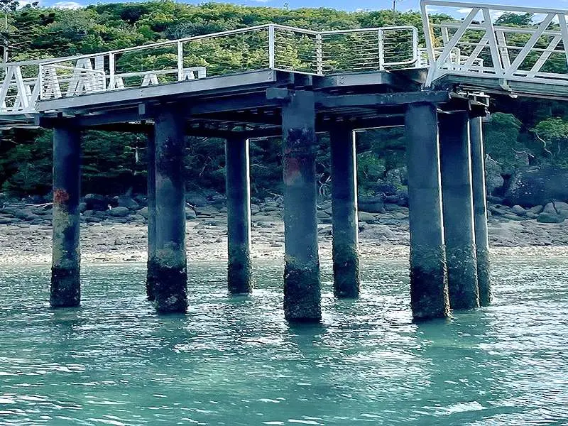 Pier pylons before commencement of corrosion protection work